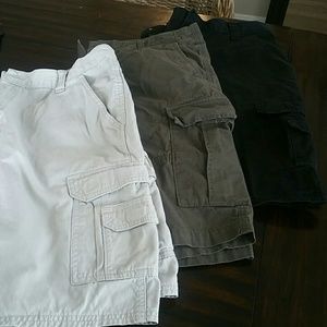 SOLD****Mens Cargo shorts Bundle Waist 38